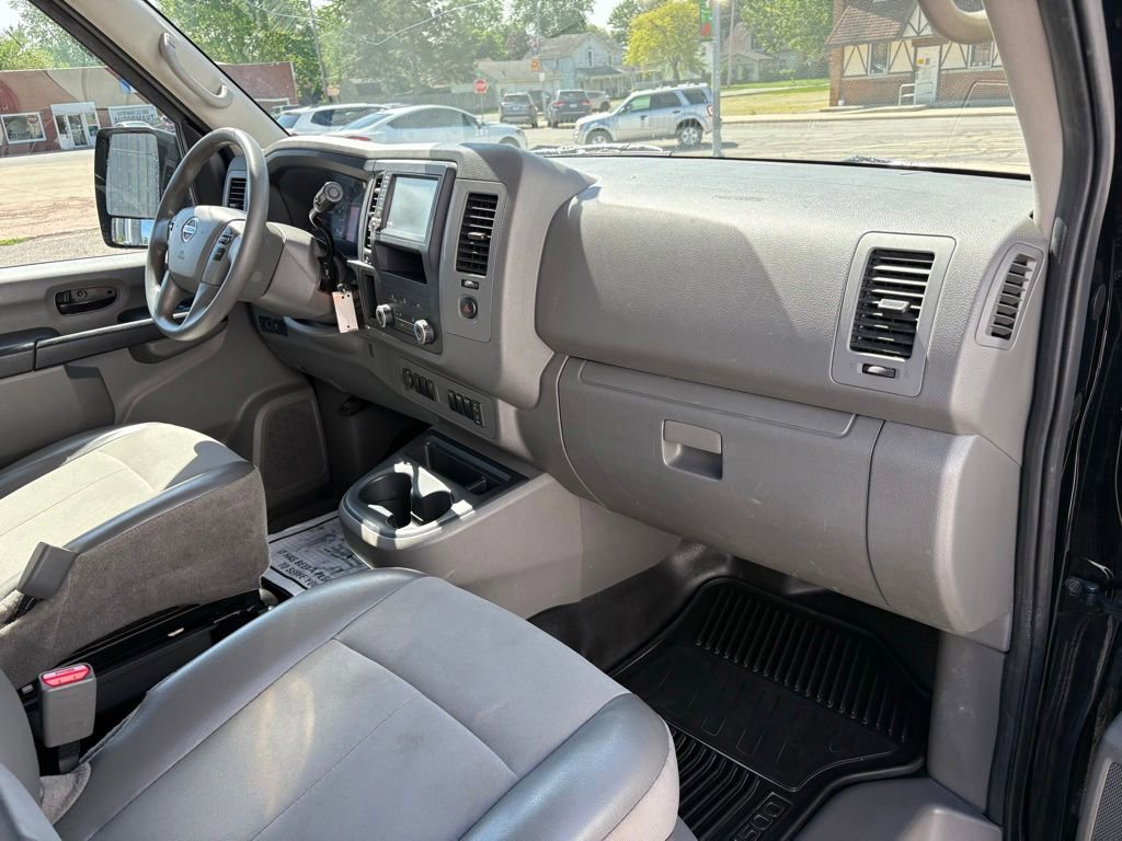 Used 2020 Nissan NV 3500 S RWD image 16