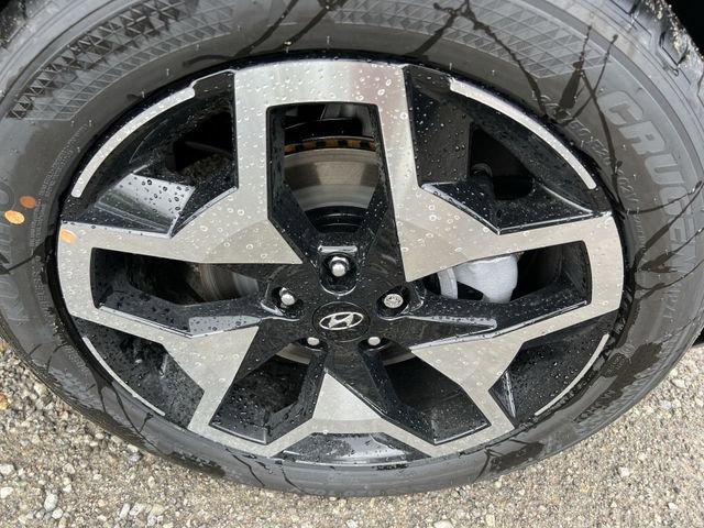 Used 2024 Hyundai Santa Cruz Limited image 10