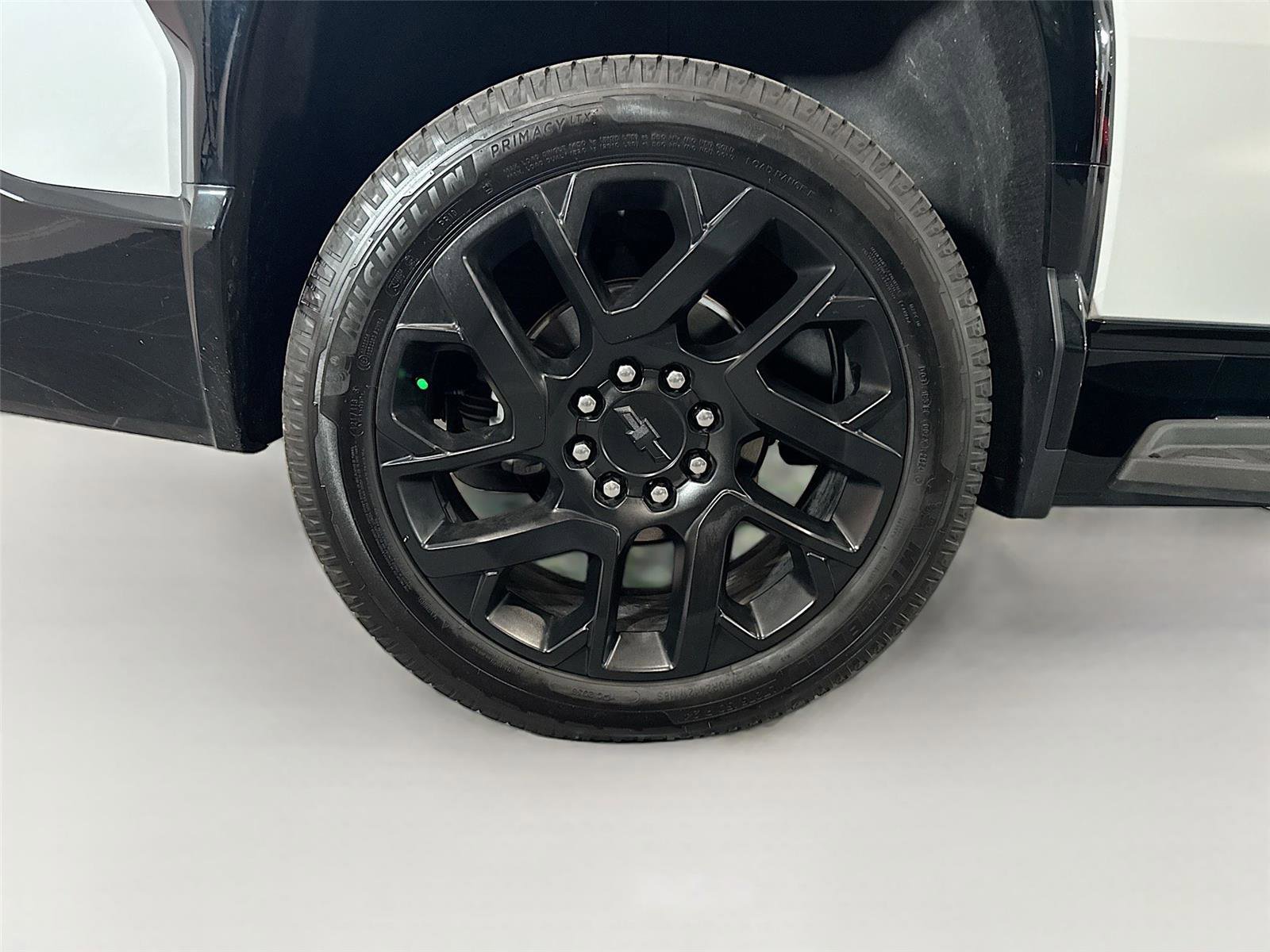 Used 2024 Chevrolet Silverado EV RST image 33