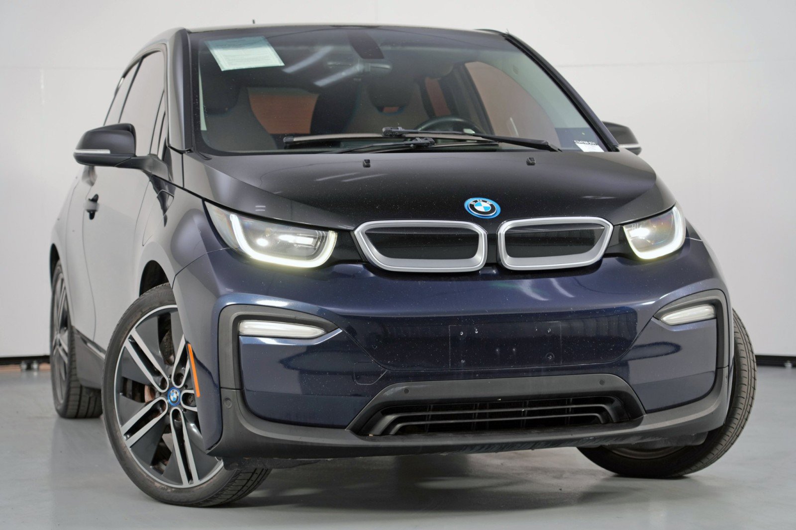 Used 2018 BMW i3 w/ Range Extender image 2