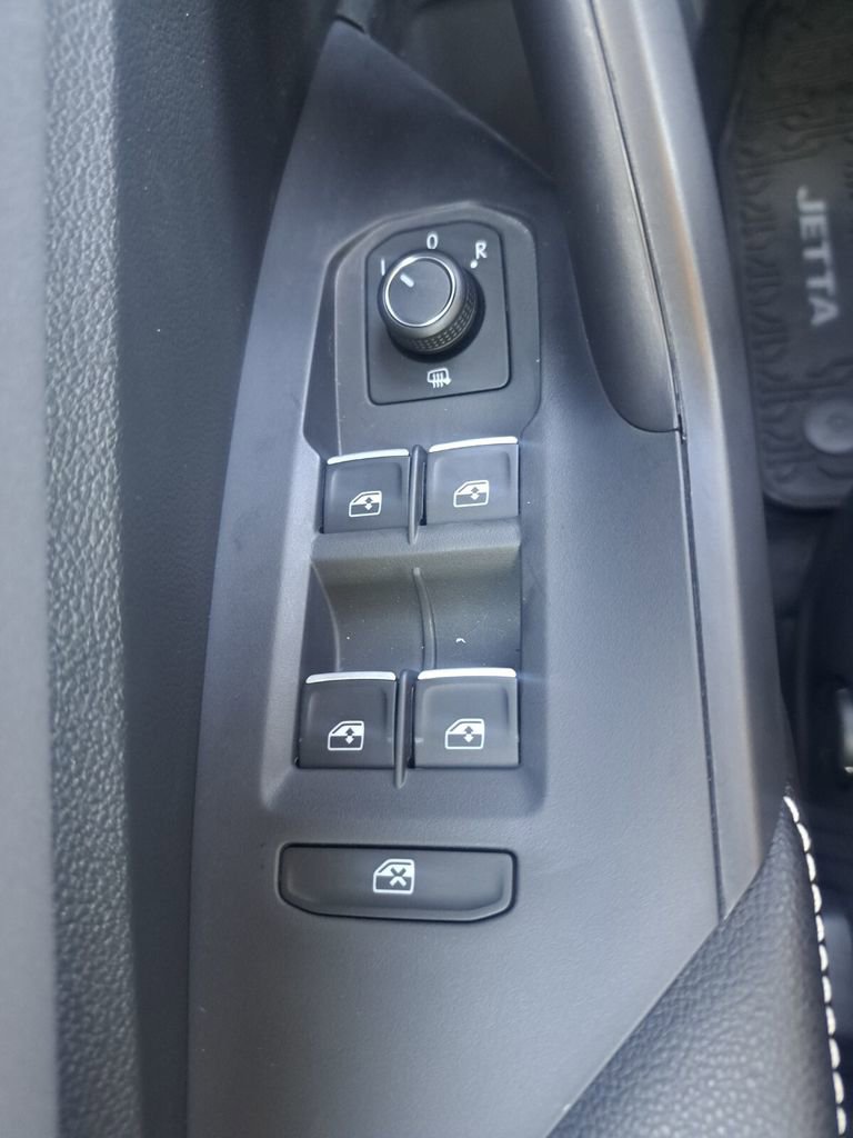 New 2026 Volkswagen Jetta SE image 18