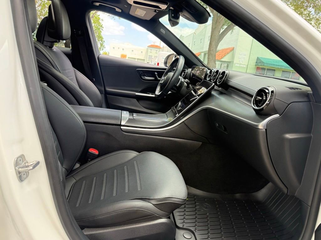 Used 2024 Mercedes-Benz C 300 Sedan image 32
