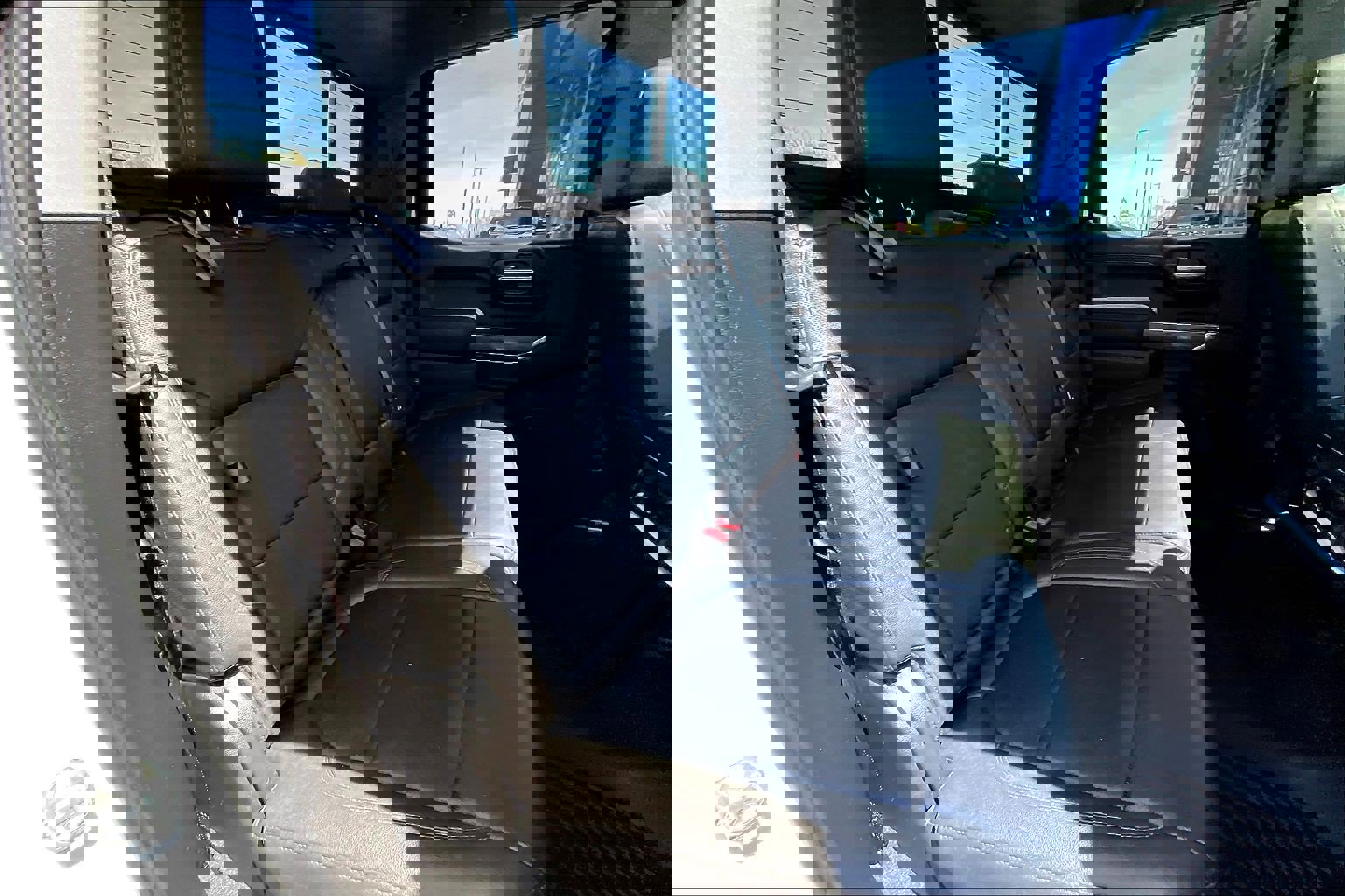 Used 2022 Chevrolet Silverado 1500 LTZ w/ LTZ Premium Package image 23