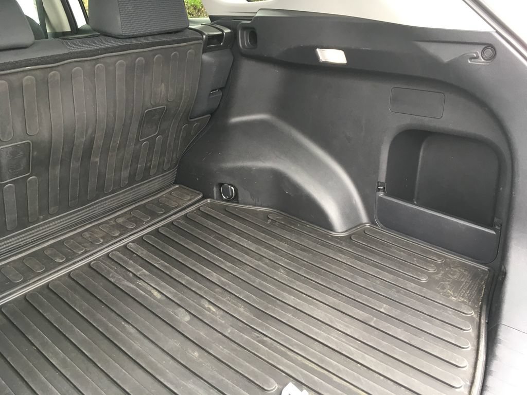 Used 2024 Toyota RAV4 LE AWD/4WD image 32