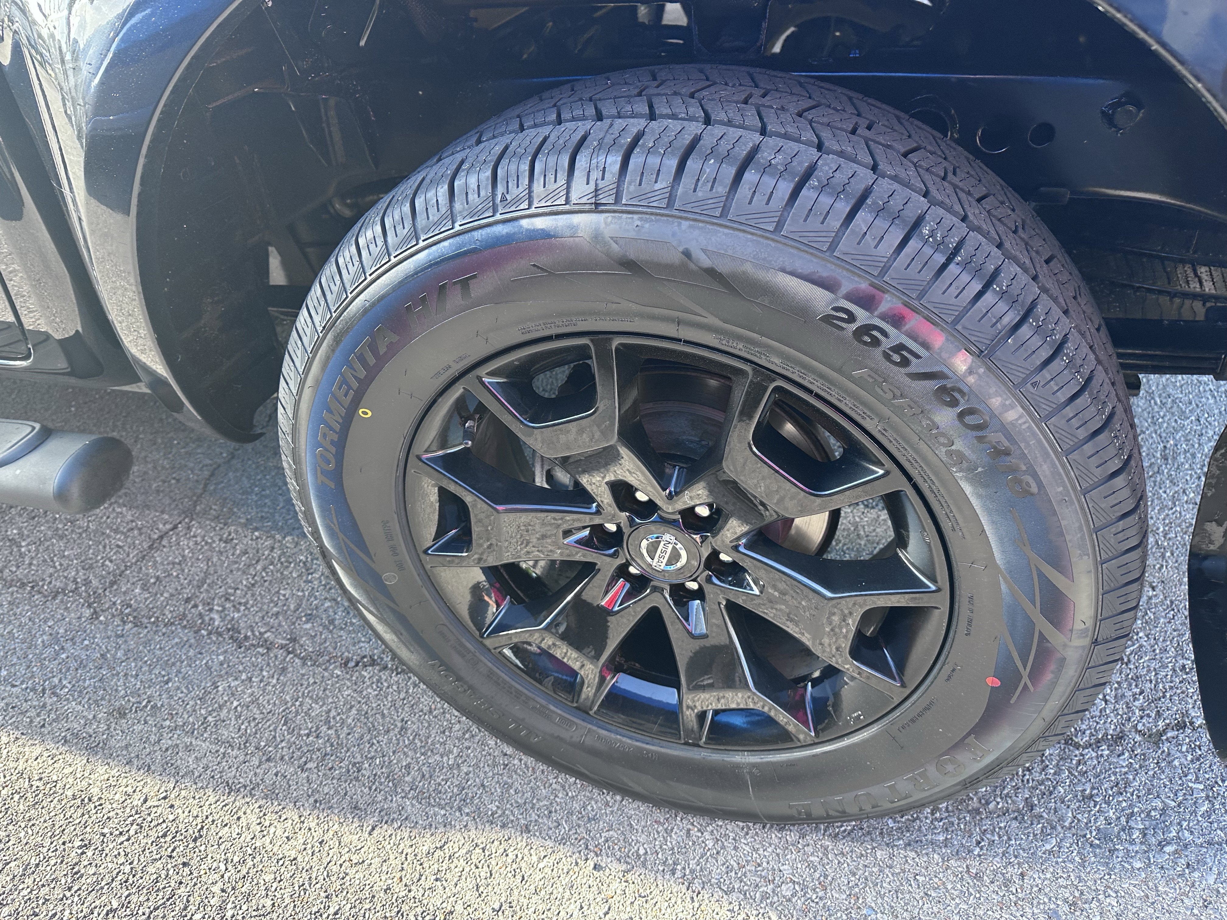 Used 2020 Nissan Frontier SV w/ Midnight Edition Floor Mats RWD image 17