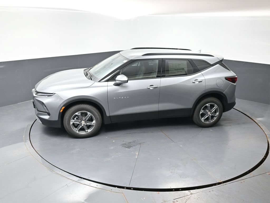 New 2026 Chevrolet Blazer LT w/ Convenience Package AWD/4WD image 33