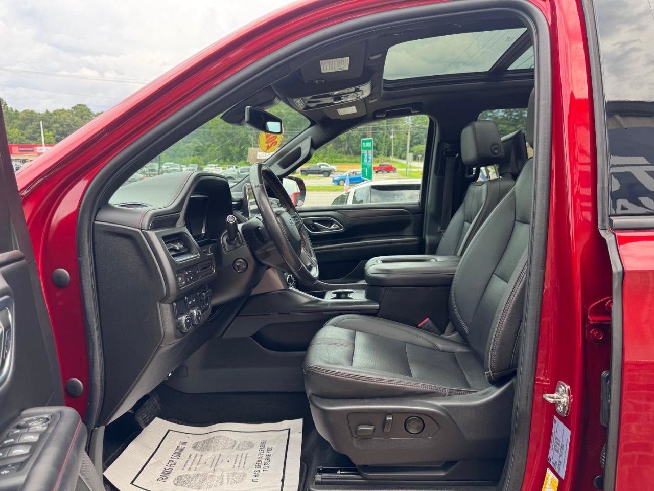 Used 2022 Chevrolet Suburban RST w/ Luxury Package RWD image 10