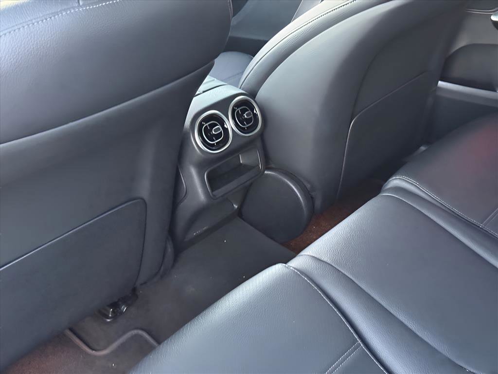 Used 2024 Mercedes-Benz GLC 300 4MATIC image 17