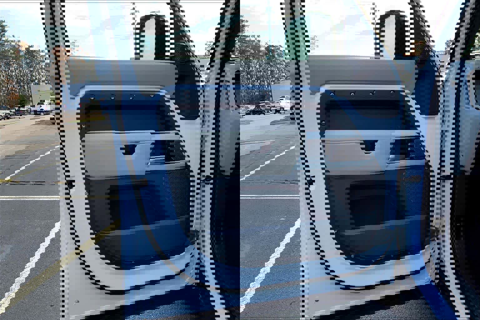 Used 2023 Land Rover Defender 110 S image 19