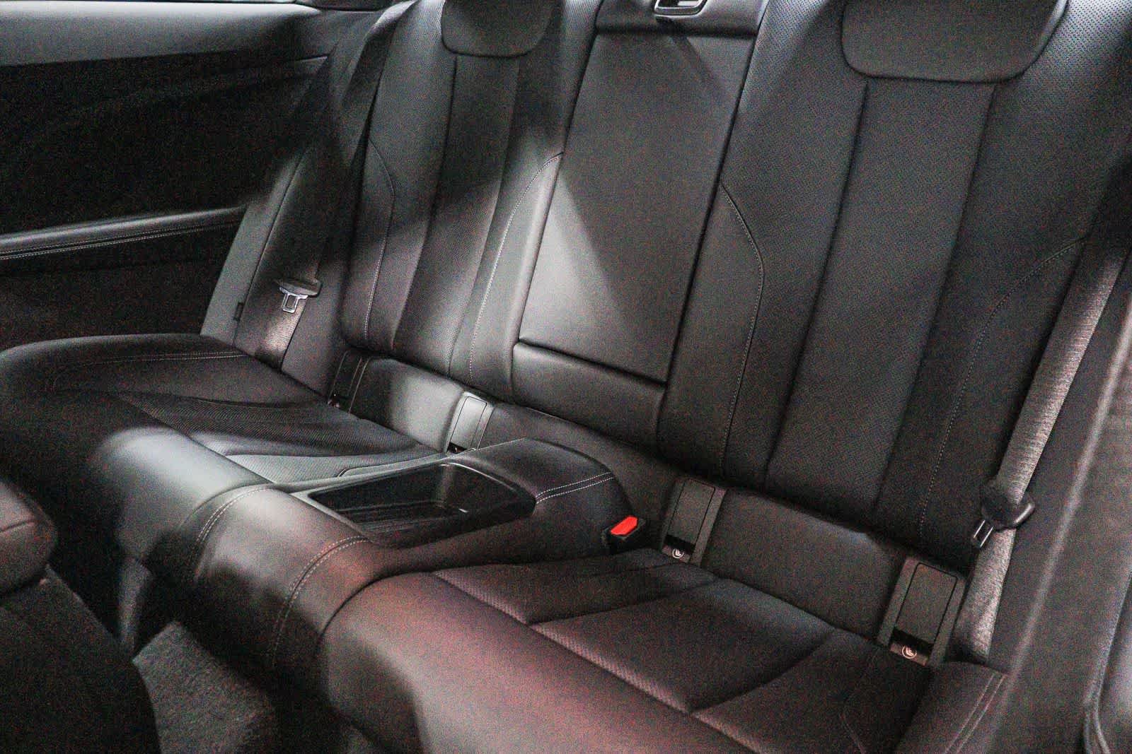 Used 2022 BMW 230i Coupe w/ Convenience Package RWD image 19