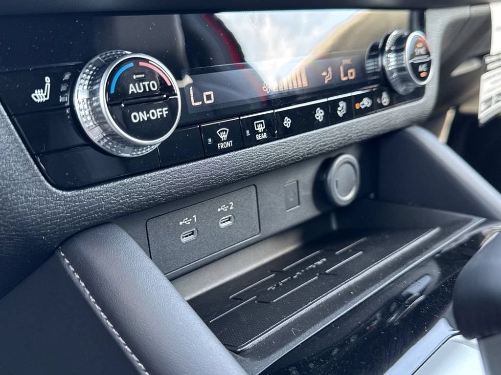 New 2026 Mitsubishi Outlander LE FWD image 11