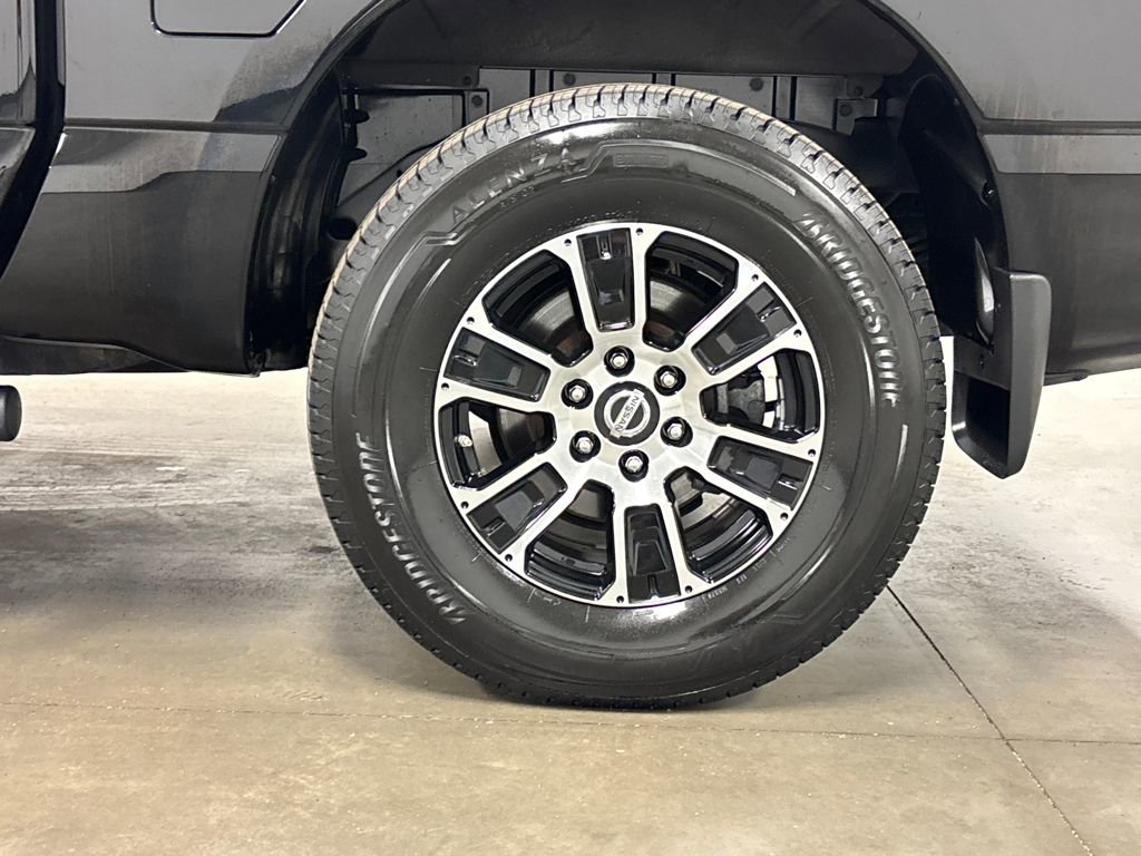 Used 2021 Nissan Titan SV w/ Accessory Utility Package image 14