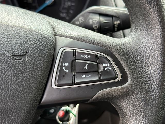 Used 2018 Ford Focus SE w/ SE Appearance Package image 25