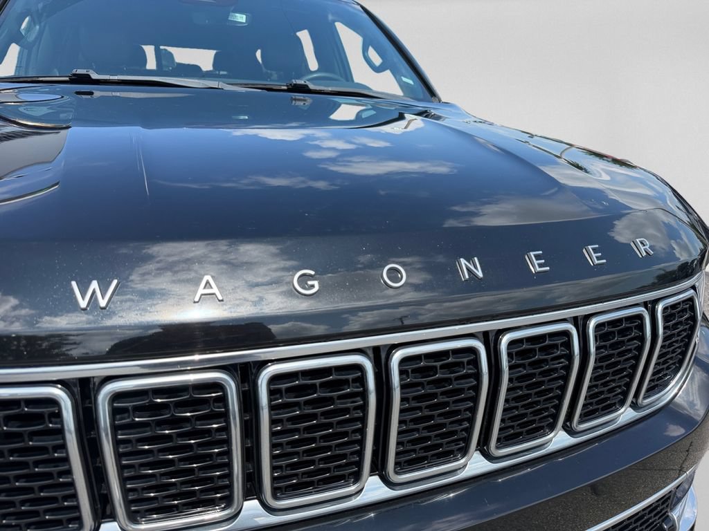 Used 2023 Jeep Wagoneer L Series II AWD/4WD image 11