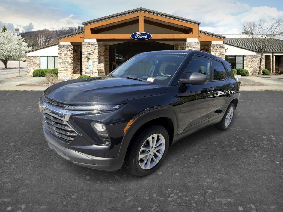 Used 2024 Chevrolet TrailBlazer LS w/ LS Convenience Package AWD/4WD image 1