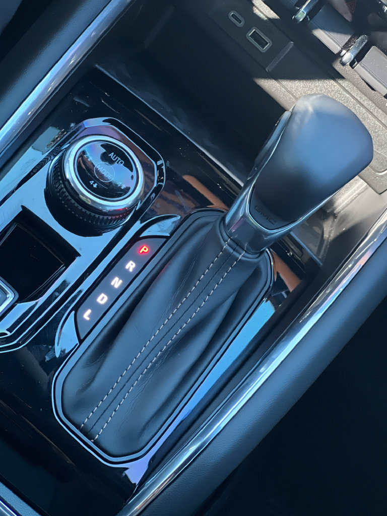 Certified 2025 GMC Canyon AT4 AWD/4WD image 30