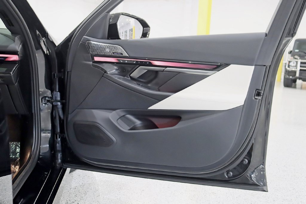 Used 2024 BMW i5 M60 w/ Premium Package AWD/4WD image 38