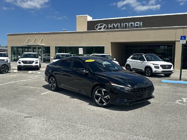 Certified 2023 Hyundai Elantra SEL w/ Convenience Package