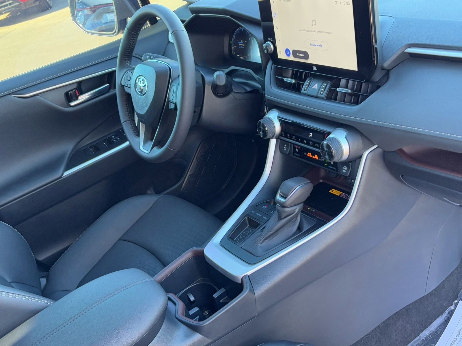 Used 2025 Toyota RAV4 Limited w/ Advanced Technology Package image 12