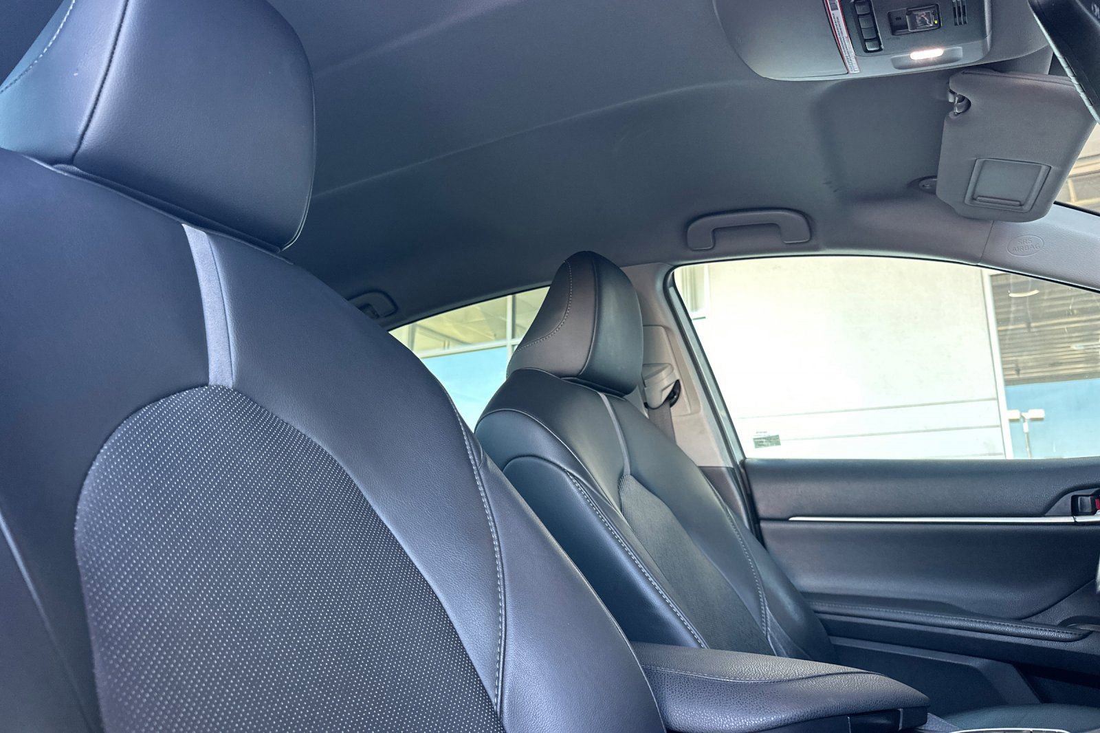 Used 2023 Toyota Camry XLE image 16