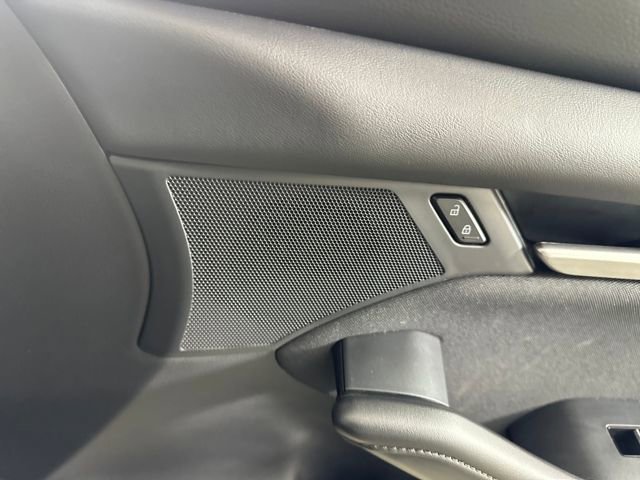 Used 2025 MAZDA MAZDA3 s image 29