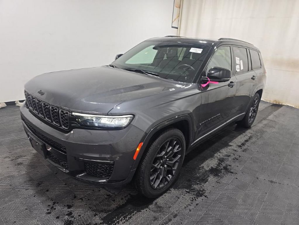 Used 2023 Jeep Grand Cherokee L Summit AWD/4WD image 2