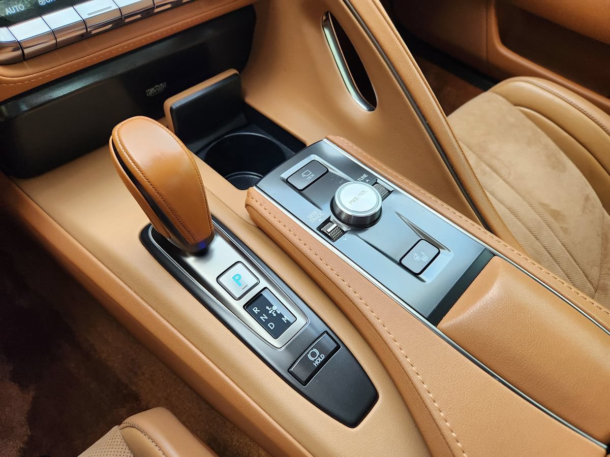 Used 2024 Lexus LC 500 Coupe w/ Sport Package RWD image 37