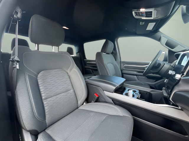 Used 2025 RAM 1500 Big Horn AWD/4WD image 34
