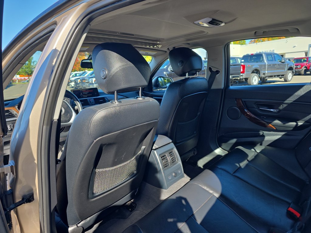 Used 2015 BMW 328i xDrive Sedan AWD/4WD image 17