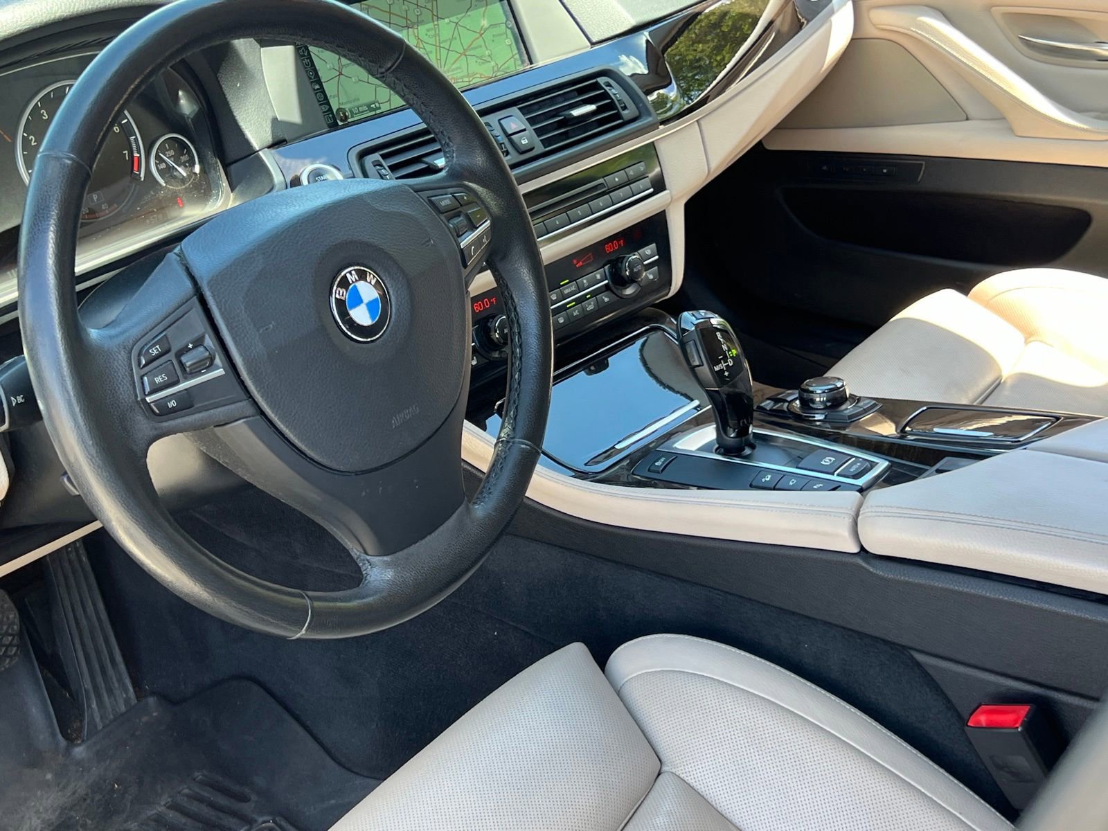 Used 2013 BMW 550i xDrive Sedan AWD/4WD image 24