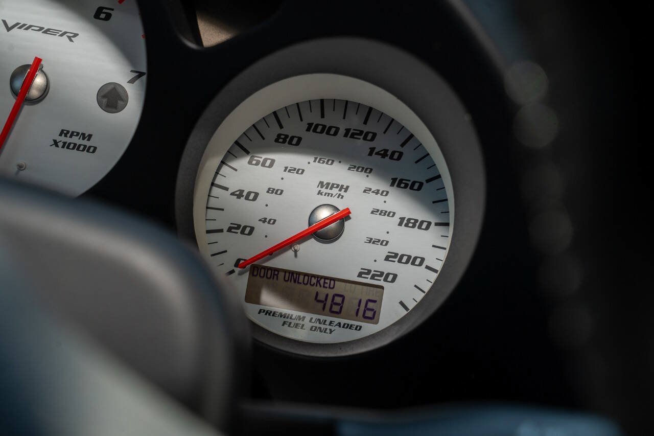 Used 2006 Dodge Viper SRT-10 RWD image 34