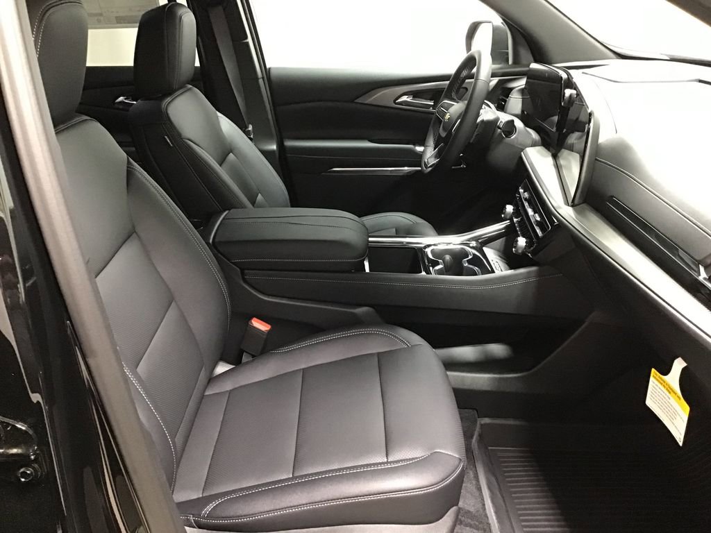 New 2026 Chevrolet Traverse LT w/ Sun and Wheel Package image 8