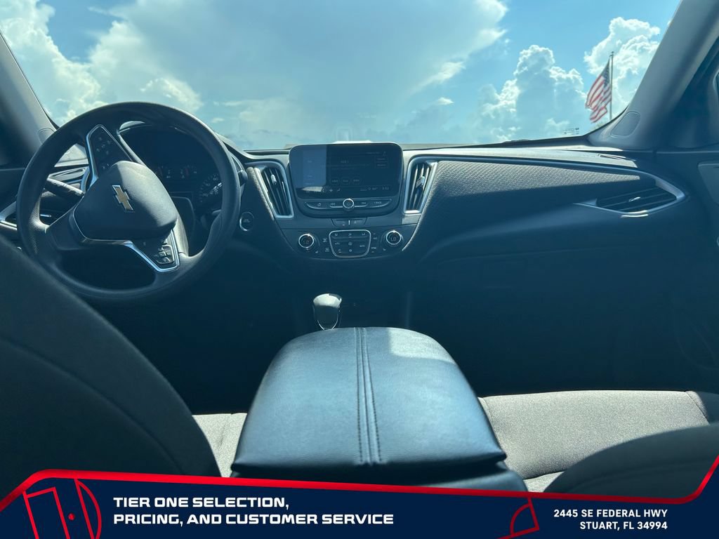Used 2025 Chevrolet Malibu LT FWD image 15