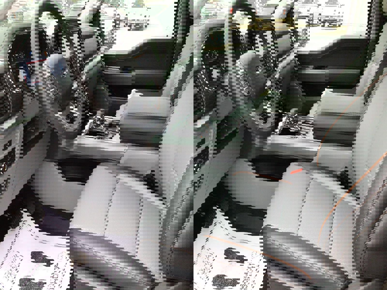 New 2026 Ford F150 Lariat w/ Equipment Group 501A Mid image 3