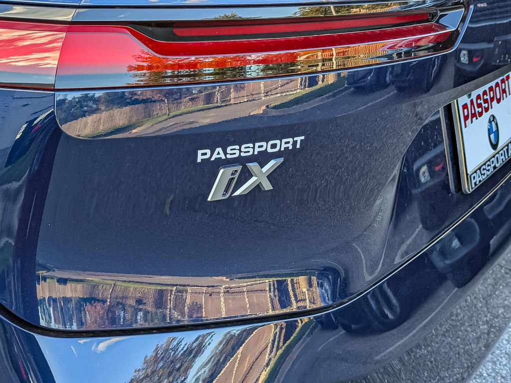 Used 2026 BMW iX xDrive60 w/ Premium Package image 8