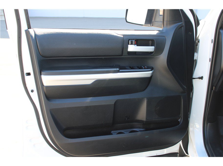 Used 2014 Toyota Tundra SR5 AWD/4WD image 6