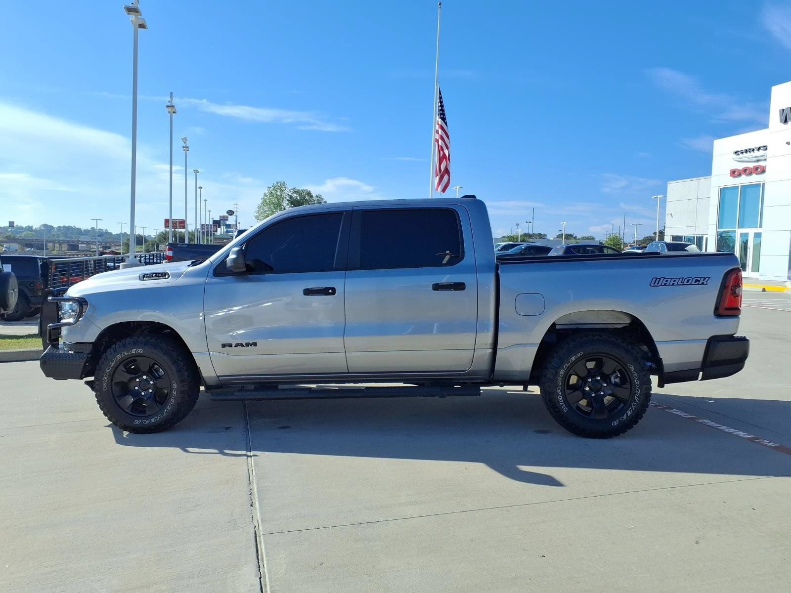 Used 2026 RAM 1500 Warlock AWD/4WD image 8