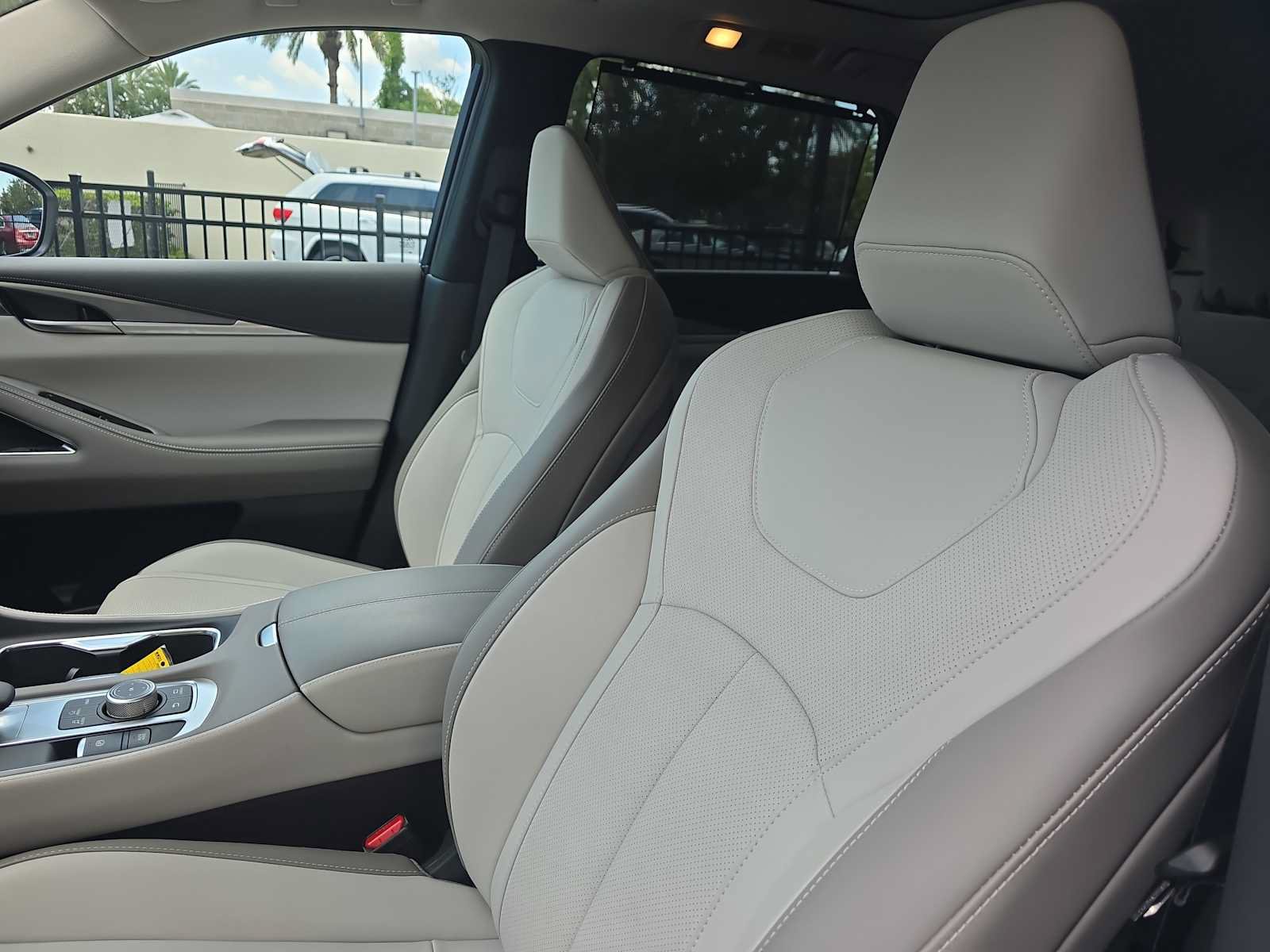 Certified 2026 INFINITI QX60 Luxe w/ Cargo Package FWD image 19