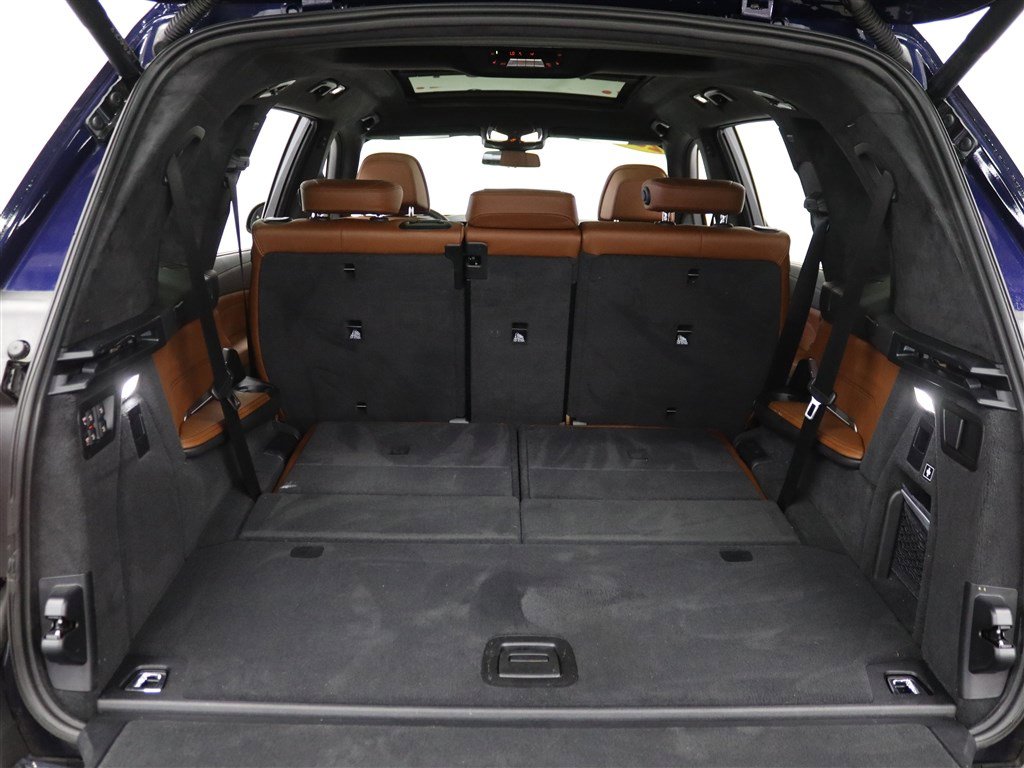 Used 2023 BMW X7 M60i w/ Executive Package image 6