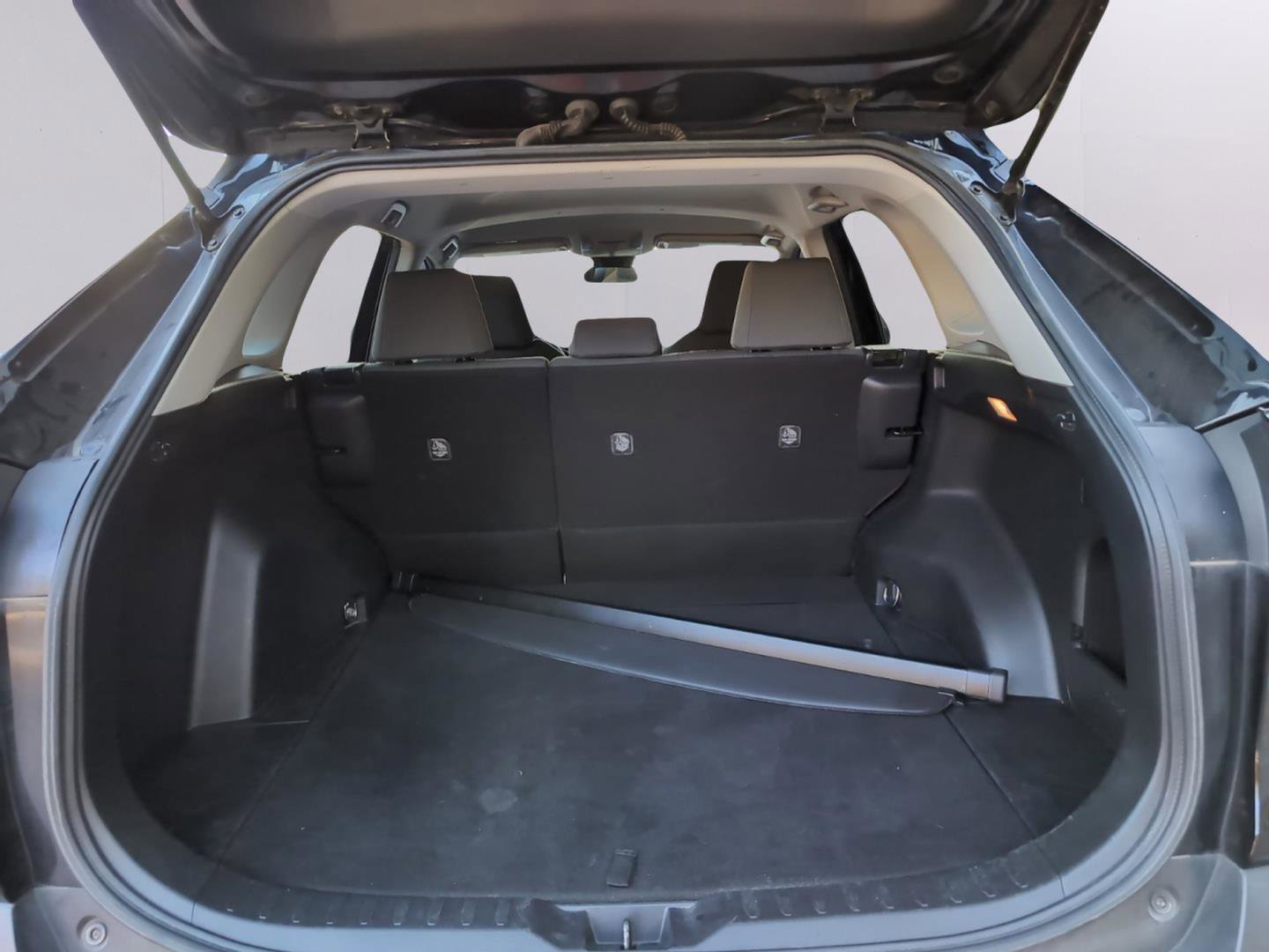 Used 2021 Toyota RAV4 XLE image 29