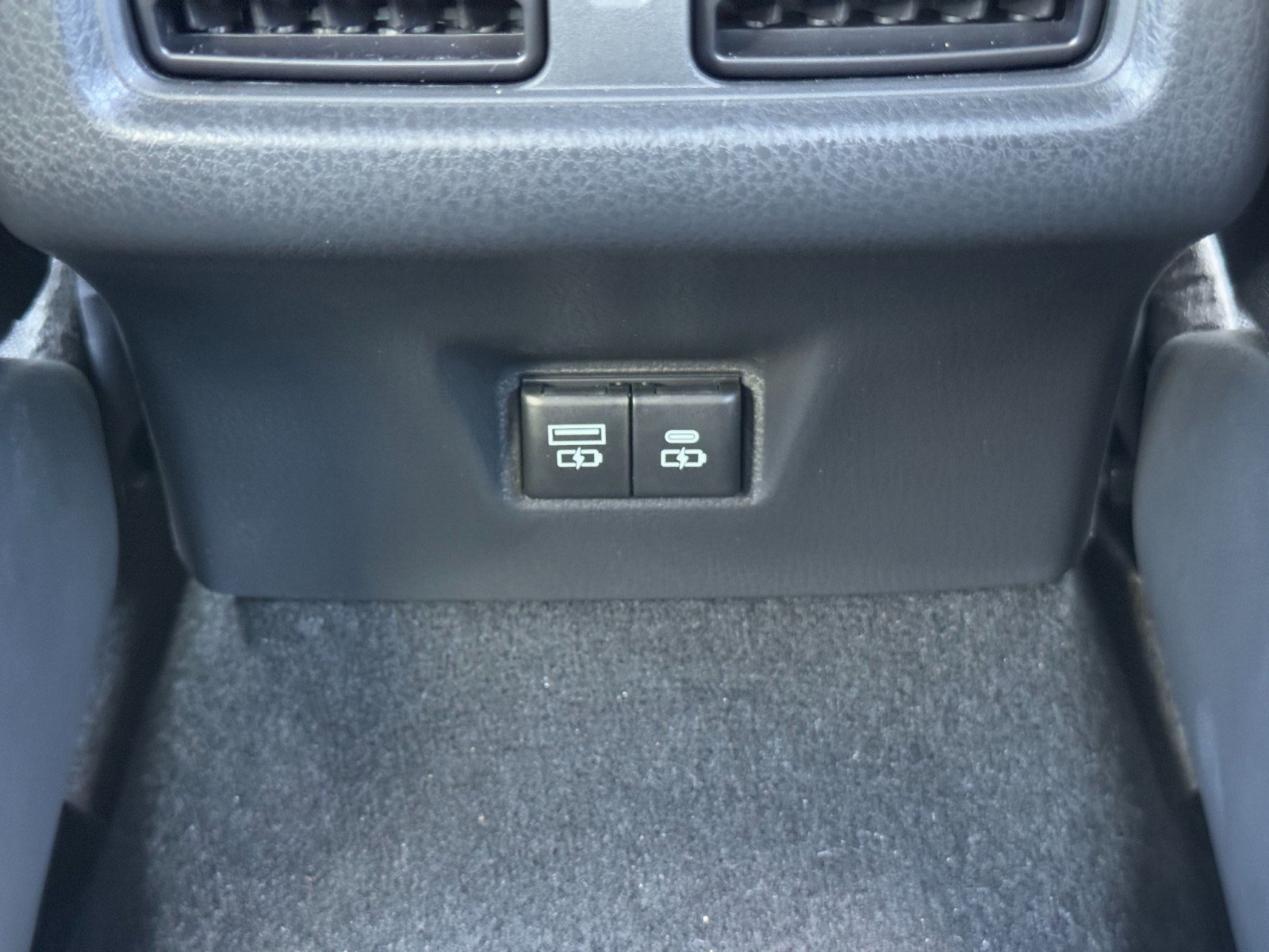 Used 2025 Toyota Camry LE w/ Convenience Package image 32