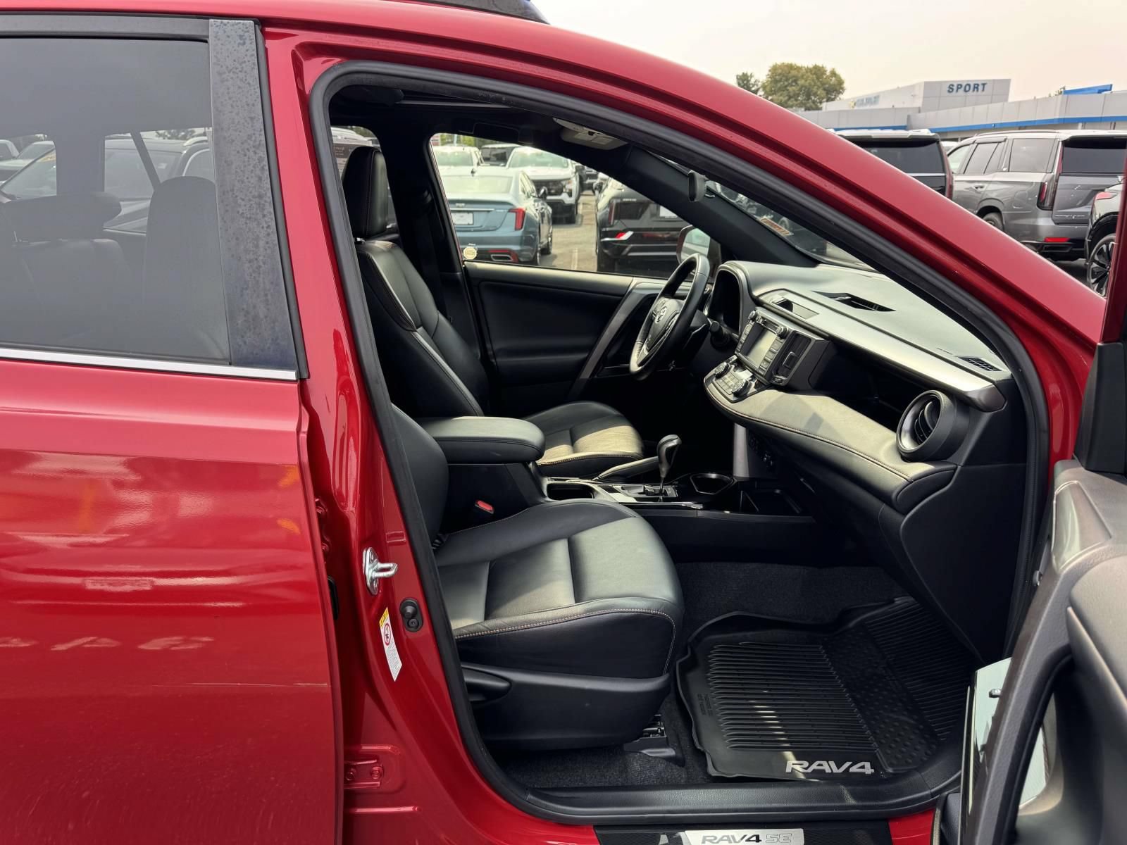 Used 2016 Toyota RAV4 SE AWD/4WD image 15