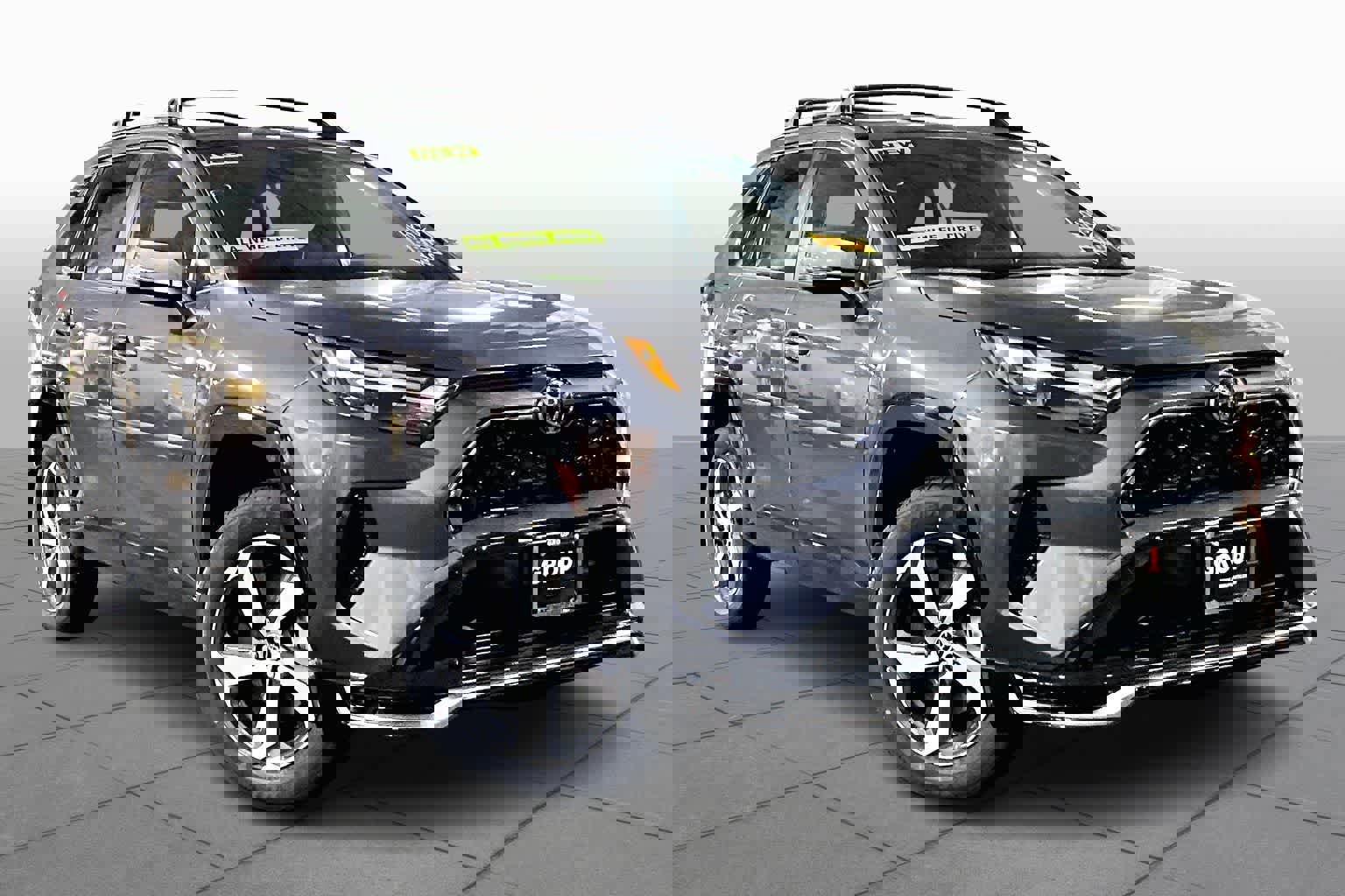 New 2025 Toyota RAV4 SE image 2