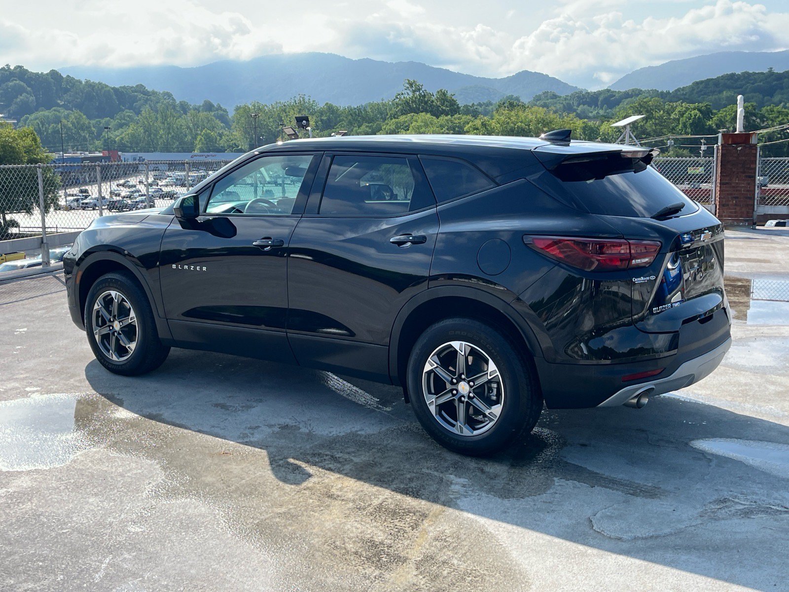 Used 2025 Chevrolet Blazer LT AWD/4WD image 4