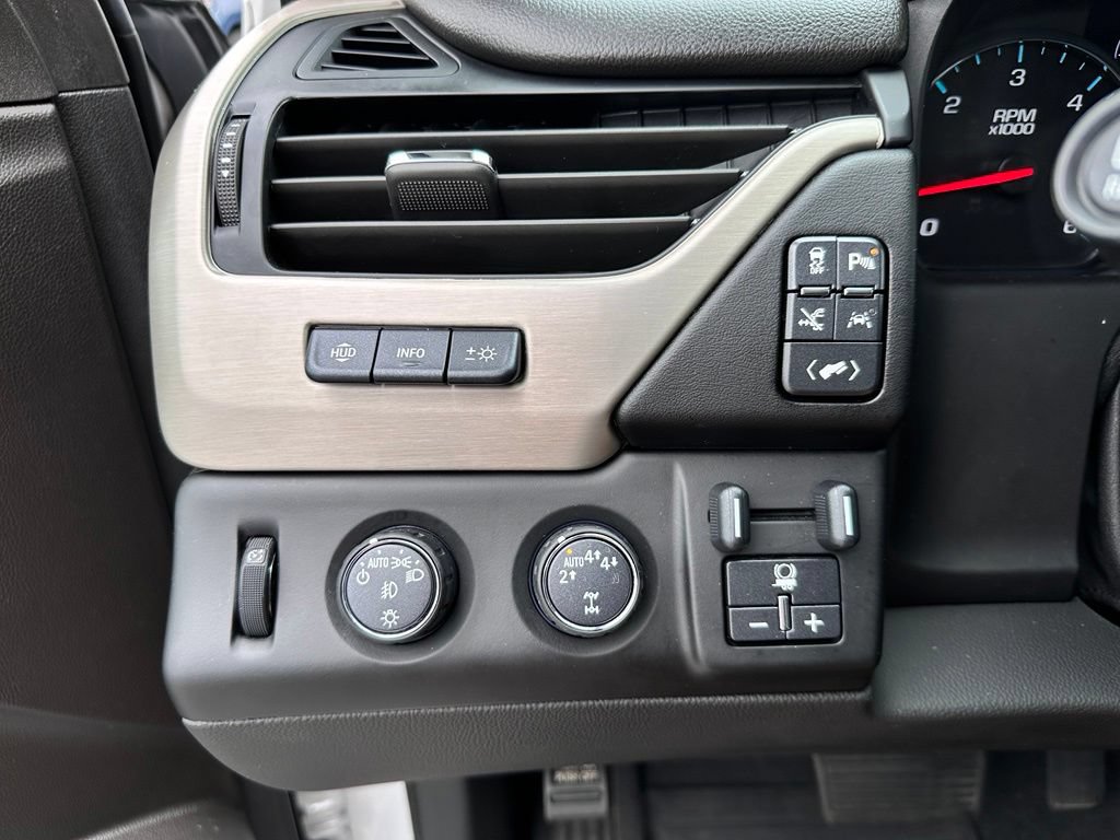 Used 2020 GMC Yukon Denali w/ Open Road Package AWD/4WD image 41