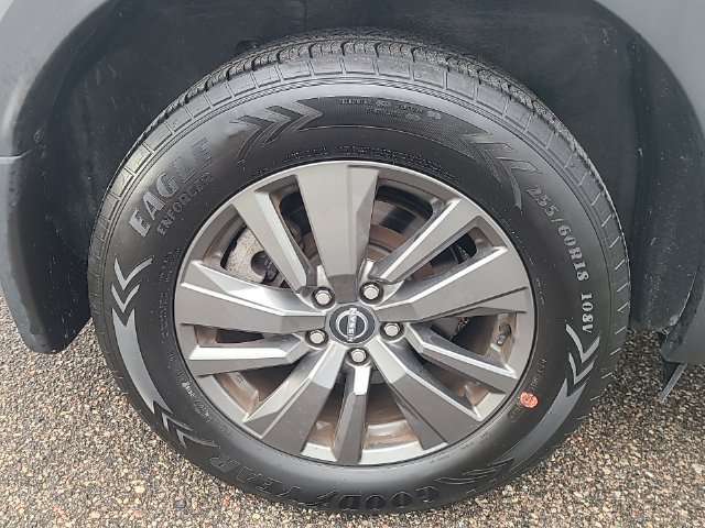 Used 2022 Nissan Pathfinder SV AWD/4WD image 32