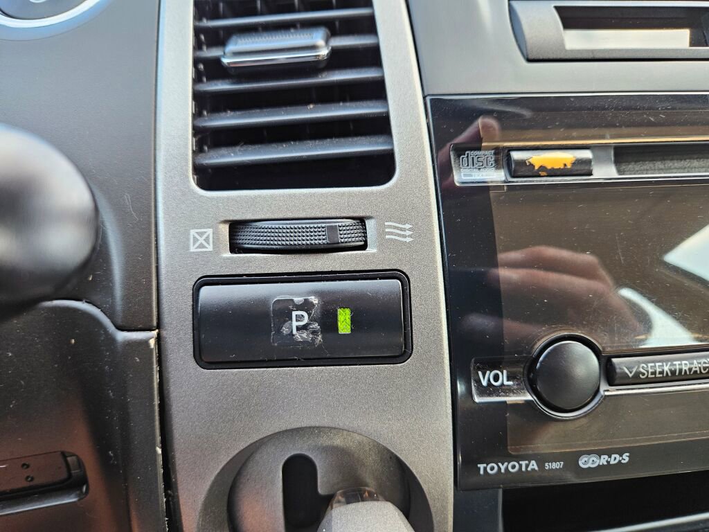 Used 2004 Toyota Prius FWD image 21