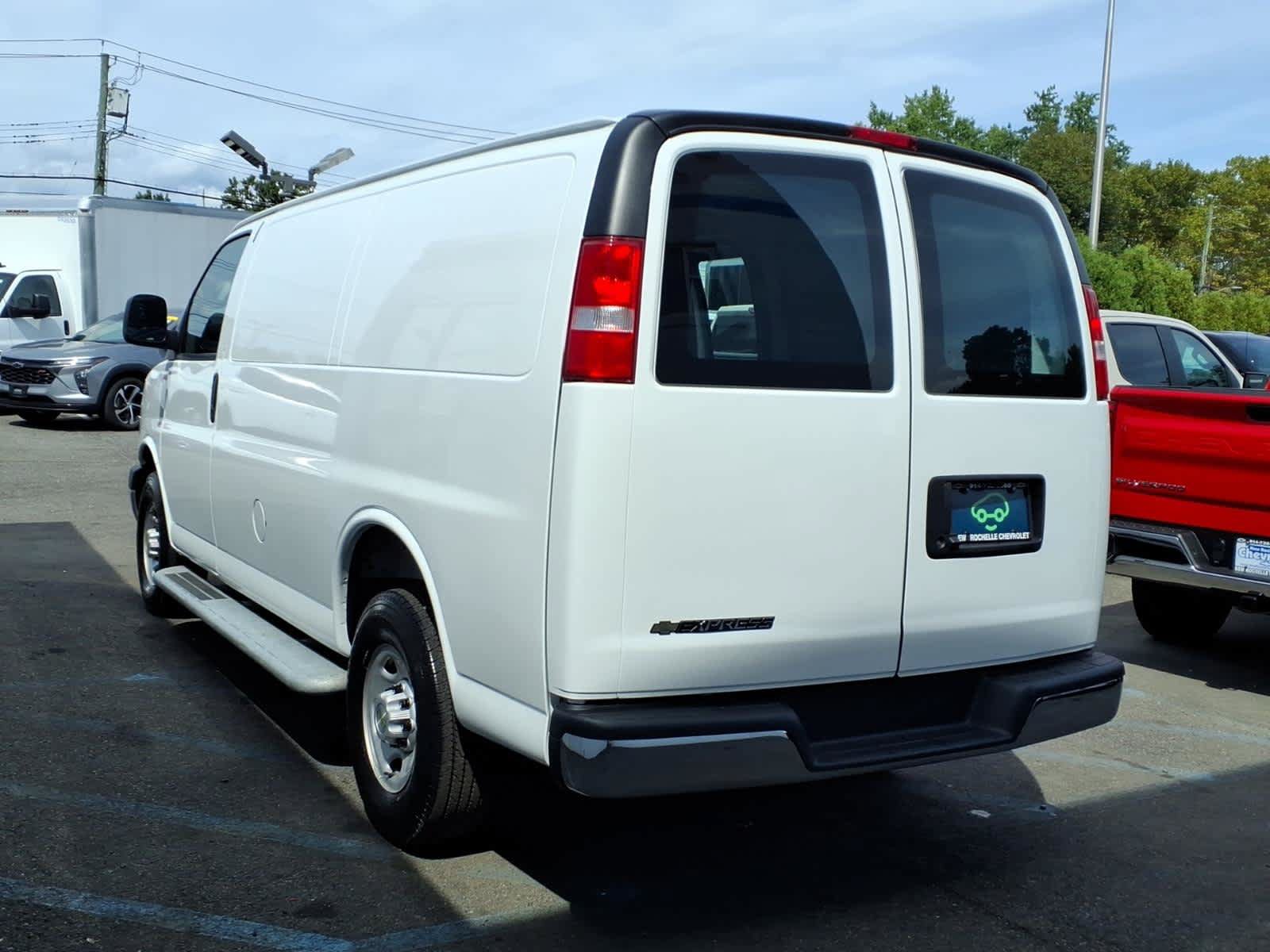 Certified 2025 Chevrolet Express 2500 w/ Driver Convenience Package RWD image 4