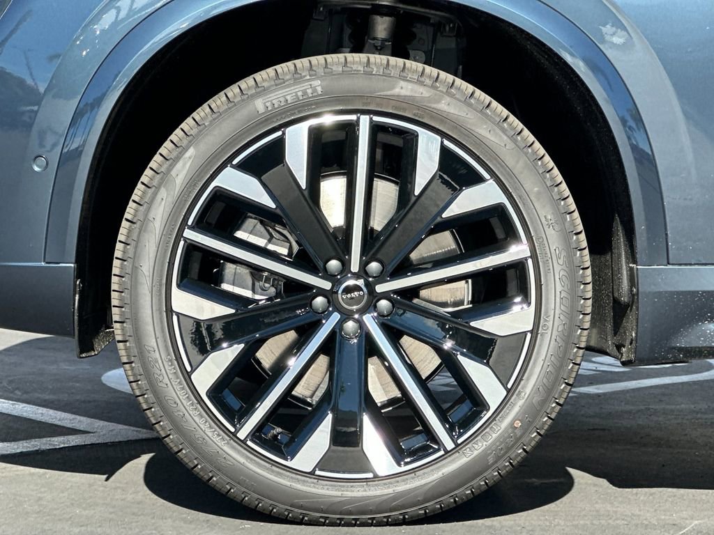 New 2026 Volvo XC90 T8 Plus w/ Protection Package Premier image 26