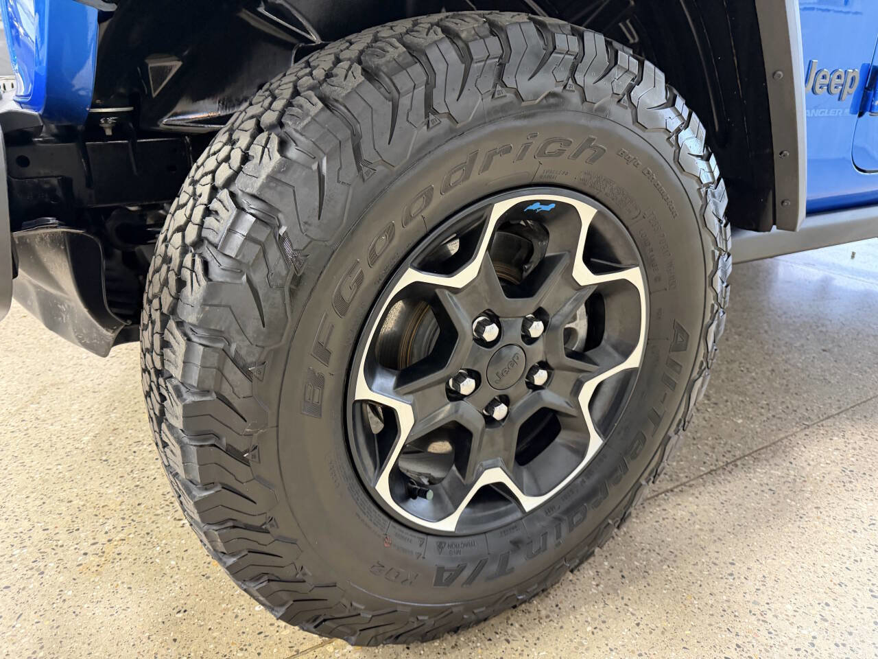 Used 2022 Jeep Wrangler Unlimited Rubicon 4xe w/ Cold Weather Group AWD/4WD image 55